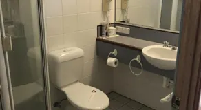 Bororen Hotel Motel - Image 2
