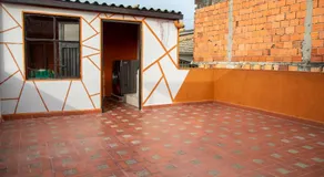 Habitación Privada en Kzona, Cerca al aeropuerto, Ideal para Escalas y Trámites - Image 4