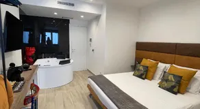 Namuri Luxury Rooms - Image 2