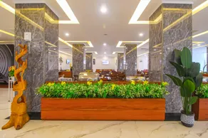 Ocean Beach Hotel Padang - Image 4