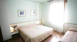 Hotel Ezzelino - Image 2