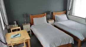 Risley Guest House - Image 2