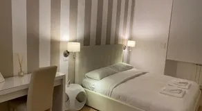 Sallustio Rooms - rooms only - Image 2