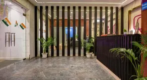 Qotel Comfort AT Residency Kaushambi Near Anand Vihar Railway Station - Image 4