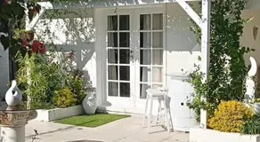 private guest suite at sorrento - Image 2