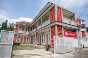 RedDoorz Syariah near Universitas Tidar Magelang - Image 4