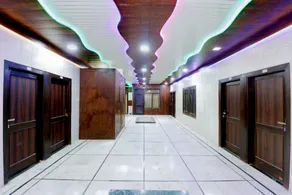 OYO 41743 Hotel Silver - Image 3