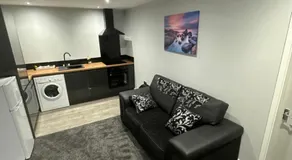 Royal Apartments - Image 3