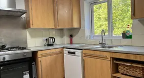 Etruria House - Near Water World, Festival Park and Bet365 - Image 4
