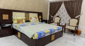Patel Residency Guest House - Image 2