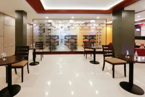 Hotel Sogo LRT Monumento Stn - Image 2