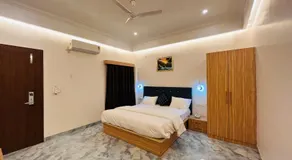 Hotel Dhanraj Inn - Image 4