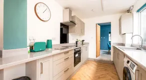 Luxury Property Ready for your stay! - Image 3