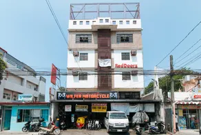 RedDoorz at CAA Road Las Pinas - Image 4