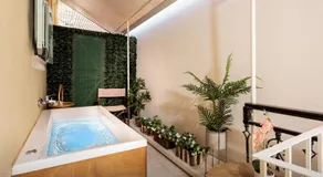 Melos House - Charming Apartment with Jacuzzi in the Heart of the City Perfect for Memorable Summer Experiences By Villa Mana Gers - Image 2