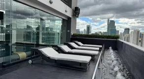 Elegant Stylish 1 Bedroom Balcony City and Manila Bay view FREE Sauna Pool GYM Makati - Image 4