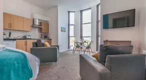 Fiveway Apartments - Image 2