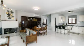 Mermaid Beachfront Villa - Image 3