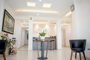 Grey House Tebet - Image 5