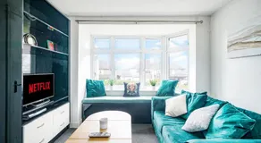 4BR 6Beds 3 Bath Private Parking Garden Kings Cross 25 min & Harry Potter - Image 4