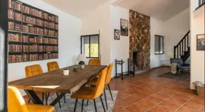 Villa Rural con Piscina y Terraza con Vistas a la Sierra - Image 3