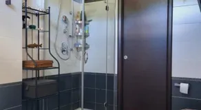 Le Carillon - Jacuzzi Suite con Self Check-in - Image 2