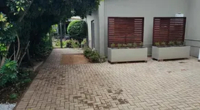 14 on Maroela - Image 3