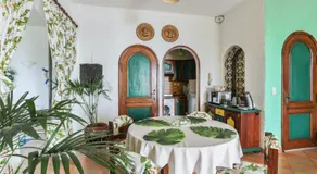 Studio en bord de mer à Menton avec piscine privée 80 m² - Image 4