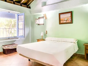 Alluring Cottage in Huétor-Tájar near Forest - Image 4