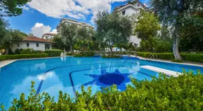 Sorrento Pool&Suites - Image 5