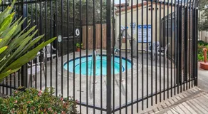 The Cozy Coast Nest - Image 4