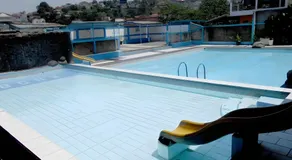 Rumah Syariah & Kolam Renang Bugenville Guesthouse - Image 2