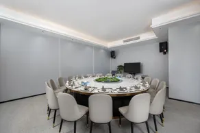 Interstellar Aerospace Hotel (Xichang Moon Lake Park ) - Image 3