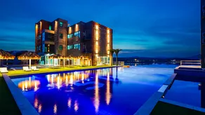 Hotel Opus - Image 2
