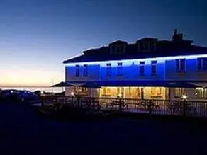 Elements Hotel and Bistro - Image 2