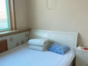 Gold Dragon Guest House - Image 4