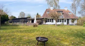 Charming House With 5000M Garden And Forest - Image 1