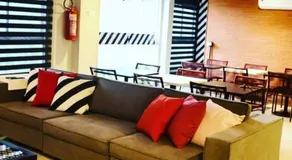Artsy Vitoria Hostel - Image 3