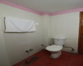 OYO 30877 Hotel Chiterkoot - Image 5
