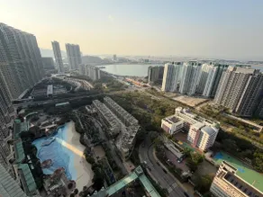 Sea View Apartment Near the Airport and Disneyland - Image 3