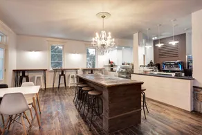 Le 900 Tremblant Inn Café and Bistro - Image 3