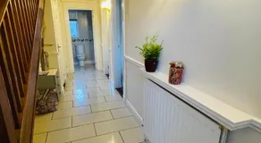 Super King Bed Suite, Executive office, fast WiFi, free parking - Image 3