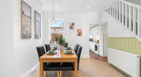 Spacious 2-Bed Eastbourne Retreat - Image 2
