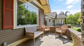 Blissful South Hill Retreat - Image 5