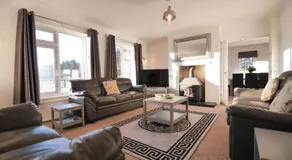 Villa Farm York - Image 2