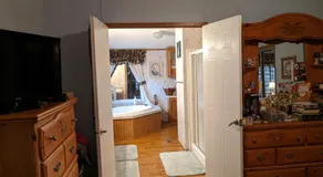 Thomas Holiday Home - Image 2
