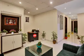 Hotel O Luxury Inn - Image 4