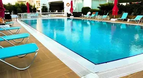 The Corner Park Hotel - Image 3
