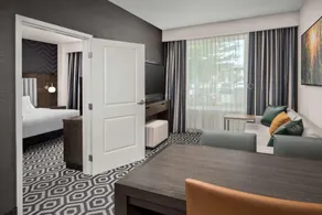 Embassy Suites Portland/Hillsboro, Oregon - Image 2