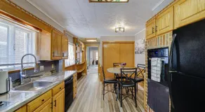 Home on Broadway in Jim Thorpe - Image 3